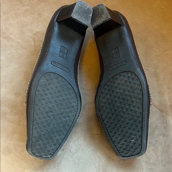 AEROSOLES Dark Brown Shoes with Buckle Detail - Picture 7 of 9